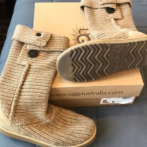 Oat colored uggs,